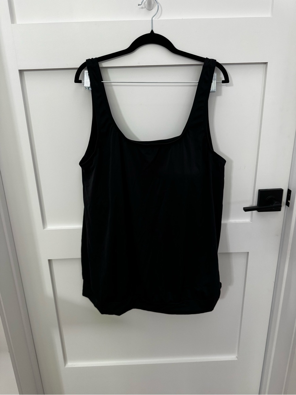 Swimsuits For All Black Scoop Neck Tank Top